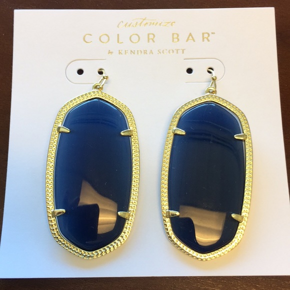 Kendra Scott Jewelry - Gorgeous Kendra Scott Danielle earrings.